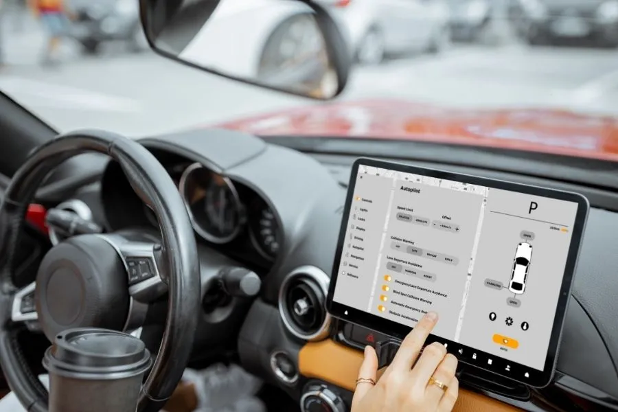 Araç İçi Multimedya, Telefon Tutucu ve Trafik Cezaları